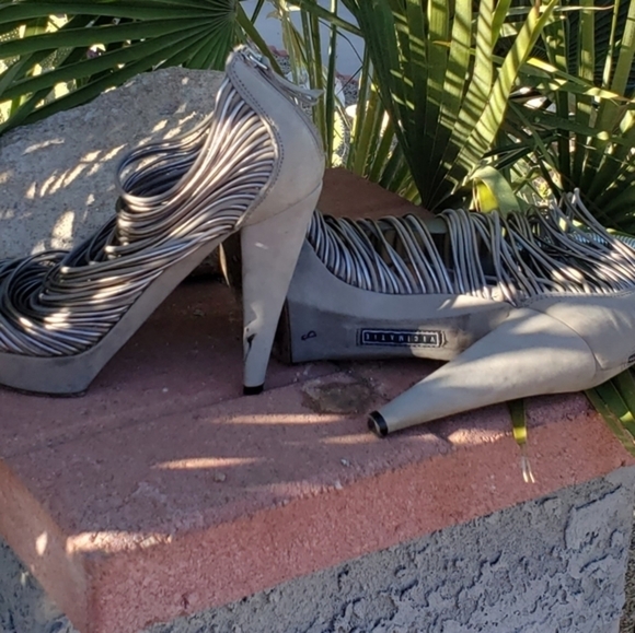 vic l matie‎  Peep Toe Straps High Stiletto He - Picture 9 of 10